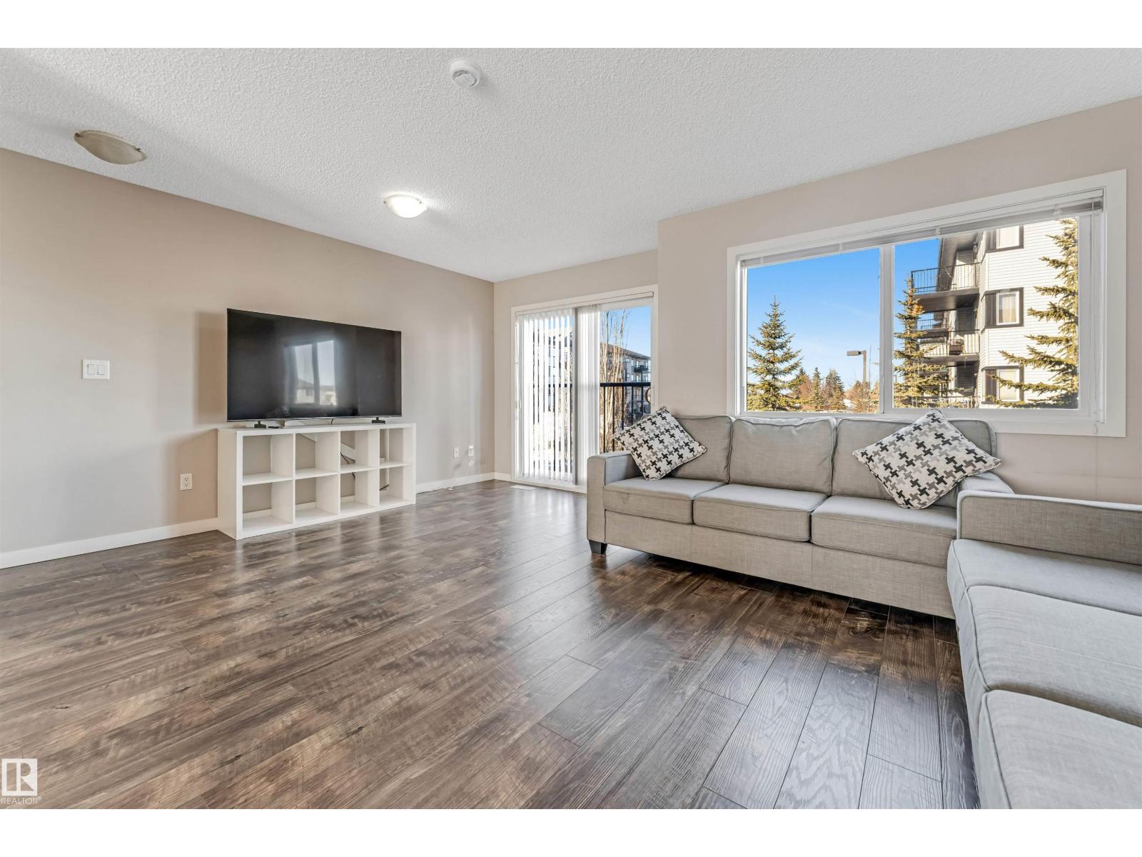 1624 33A ST NW - 17
