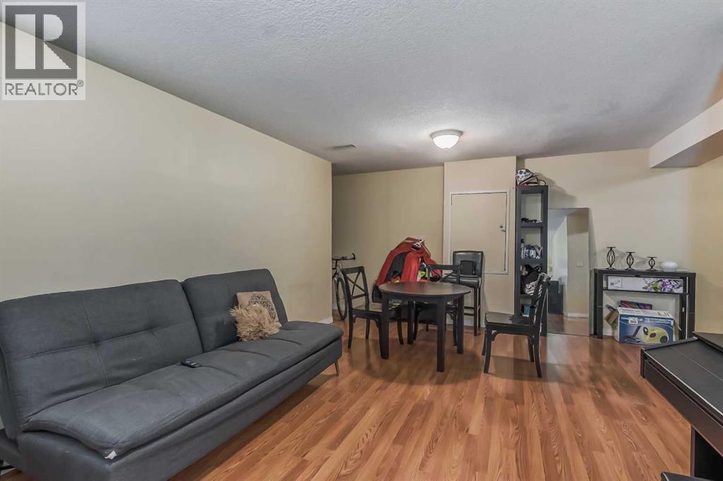 Single Family House Bi-level for Sale in  Saddlebrook Way NE Saddle Ridge Calgary 