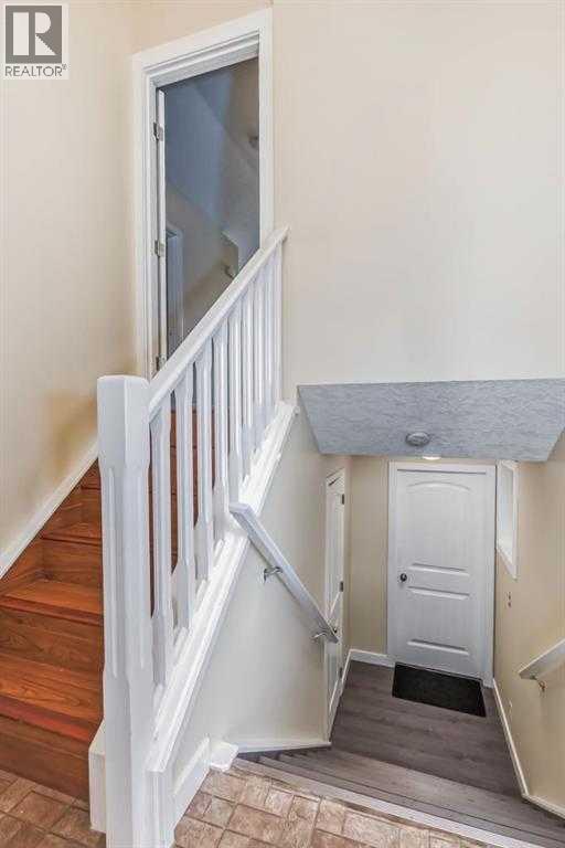 Single Family House Bi-level for Sale in  Saddlebrook Way NE Saddle Ridge Calgary 