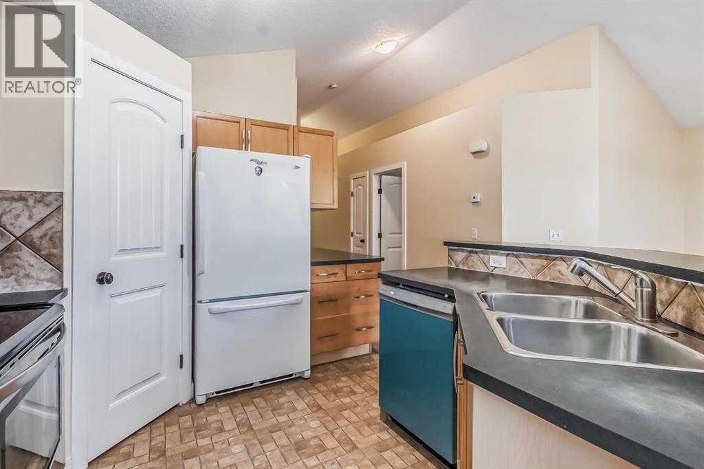 Single Family House Bi-level for Sale in  Saddlebrook Way NE Saddle Ridge Calgary 