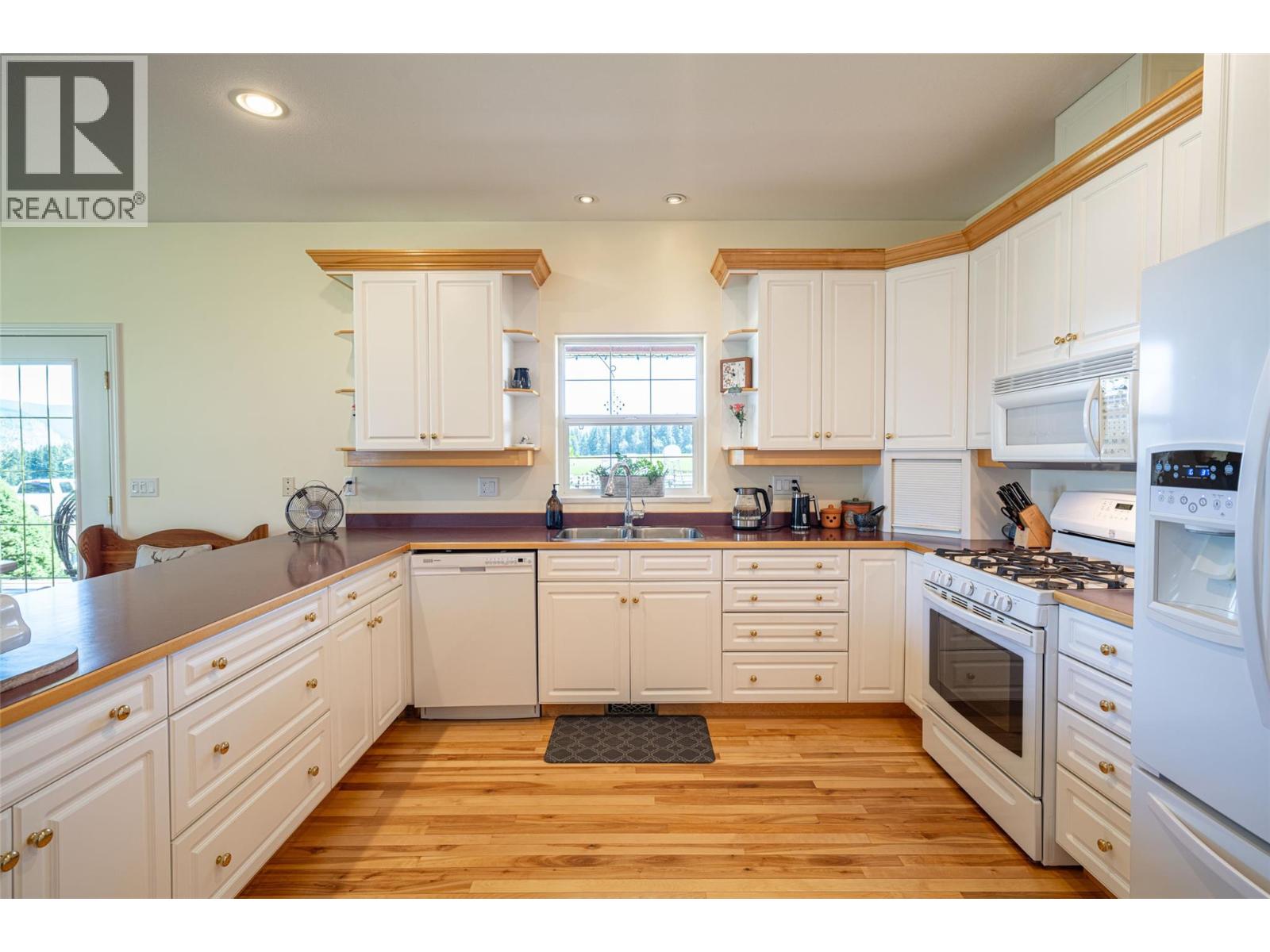  2990 50 Street Northwest, Salmon Arm