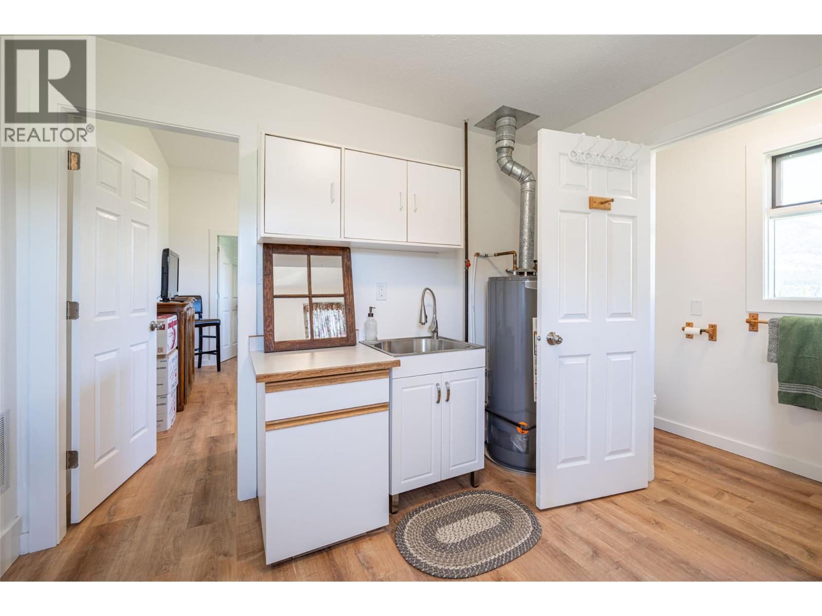  2990 50 Street Northwest, Salmon Arm