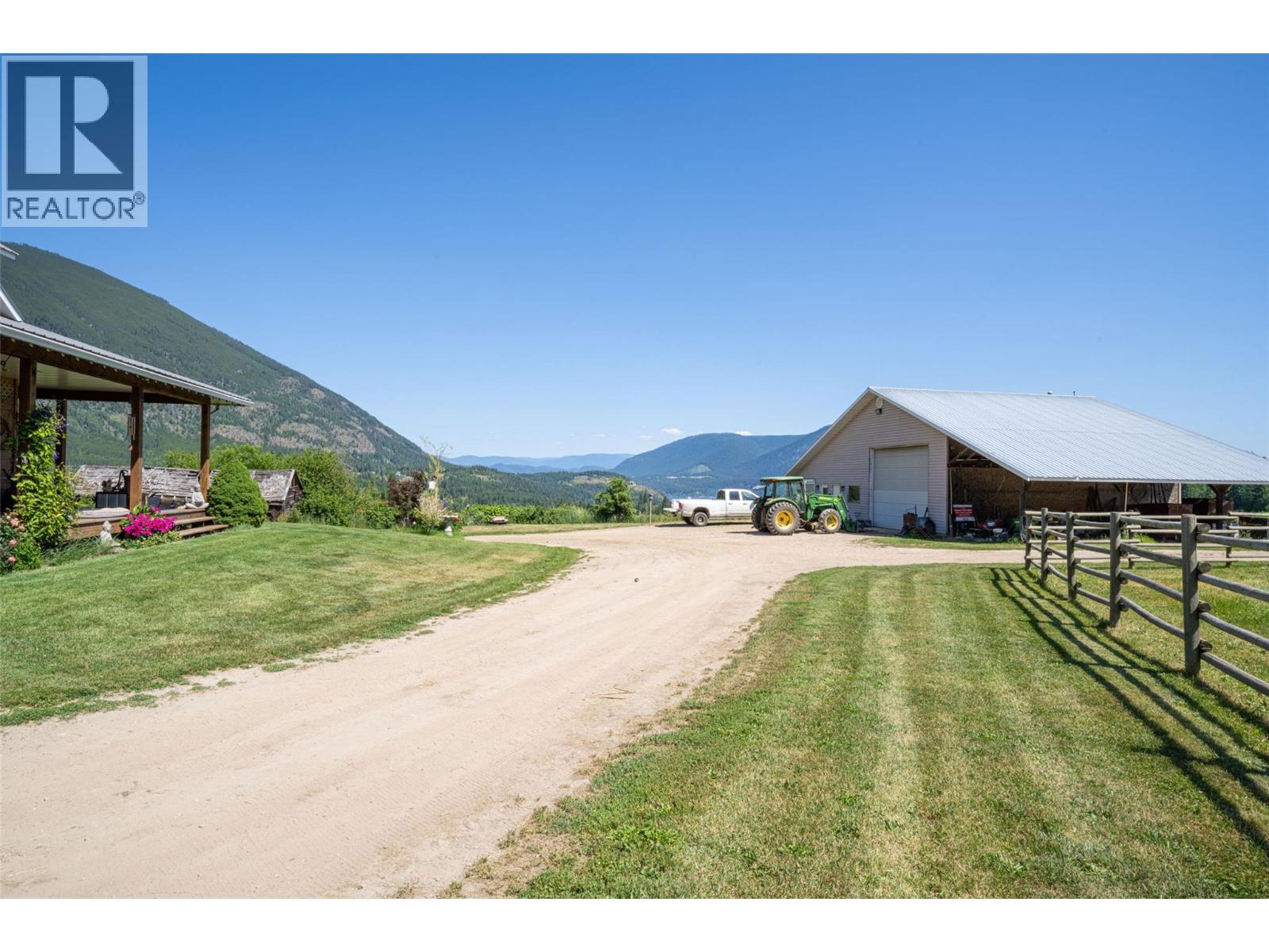  2990 50 Street Northwest, Salmon Arm