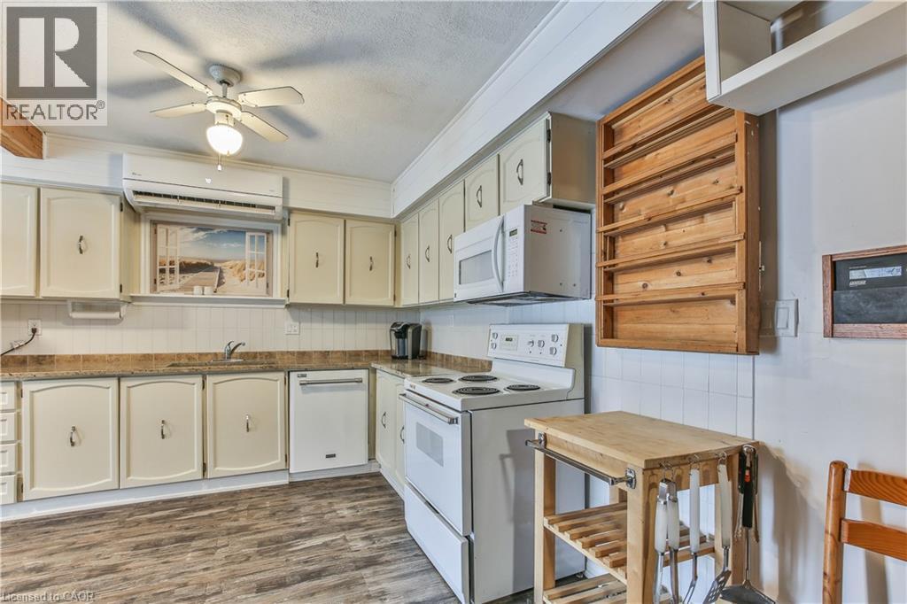 7 WILLOW Avenue - 27