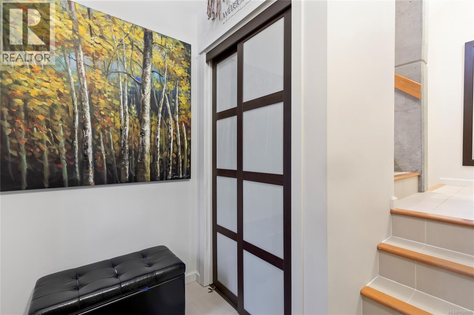 #TH15 38 FRONT ST - 44