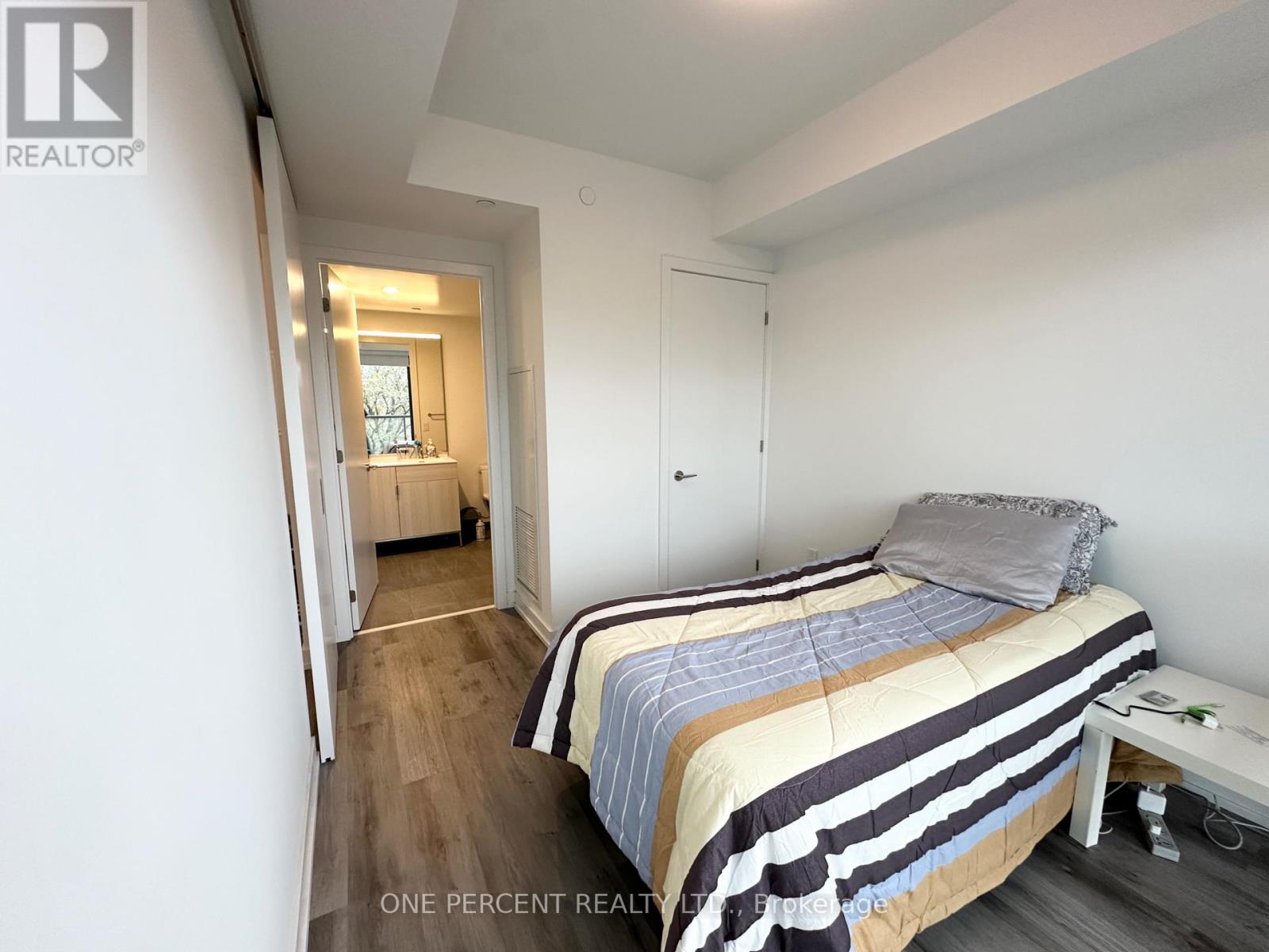 #414 28 EASTERN AVENUE - 20