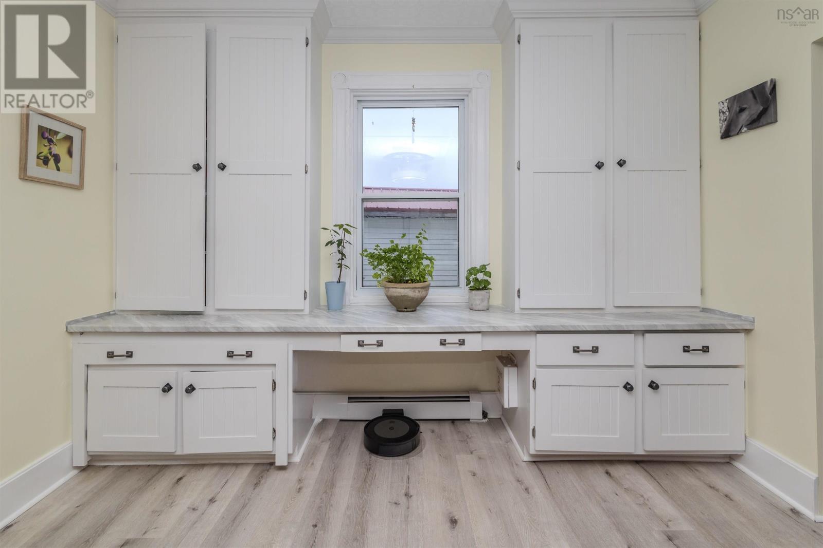 Property 22 of 49 of 36 Seaview Drive