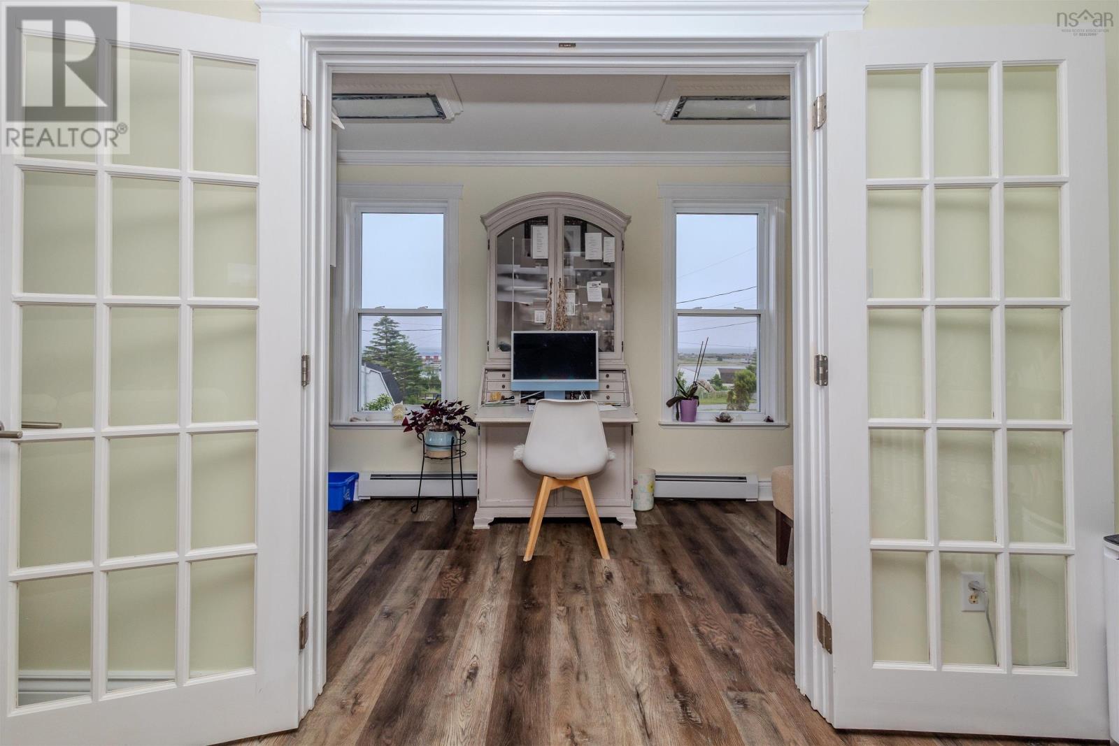 Property 28 of 49 of 36 Seaview Drive