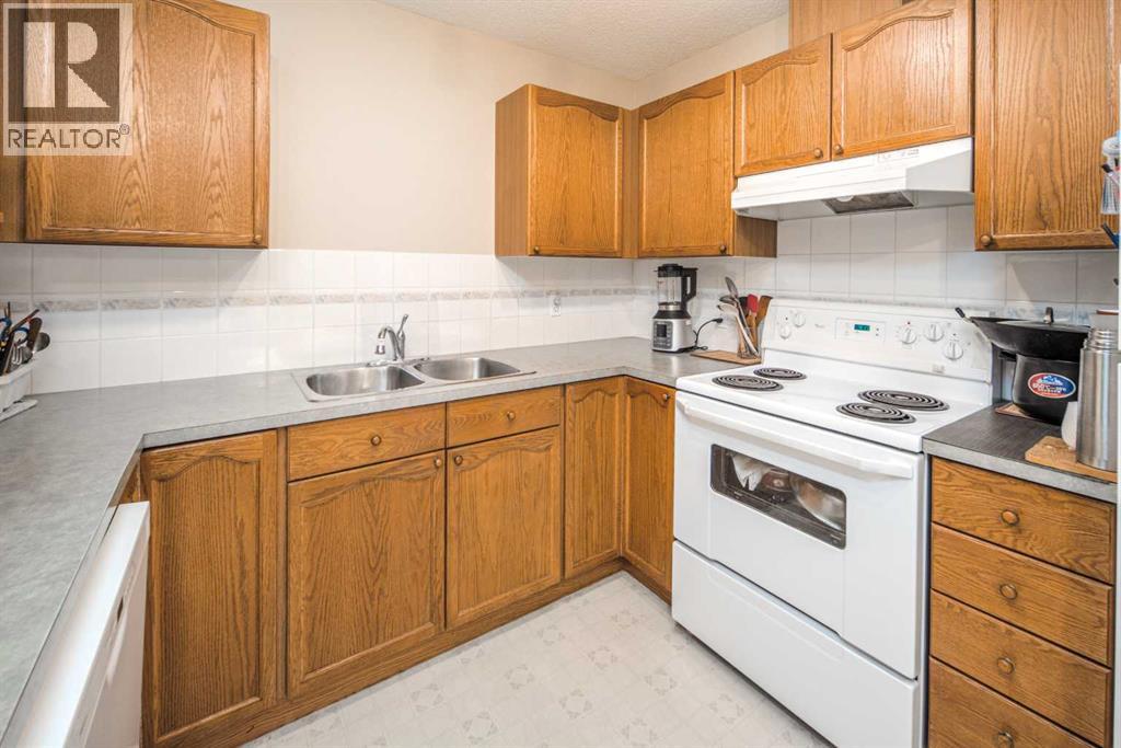 Single Family House for Sale in   Harvest Gold Manor NE Harvest Hills Calgary 