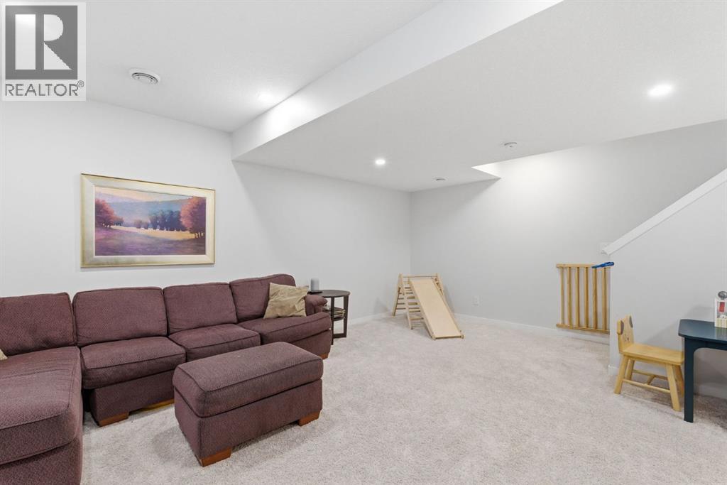 359 Fireside Way, Cochrane