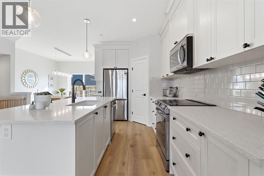 359 Fireside Way, Cochrane