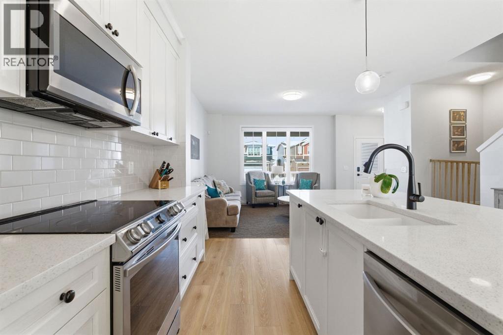 359 Fireside Way, Cochrane