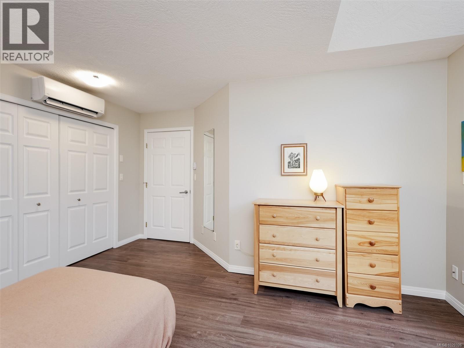 12 1473 Garnet Road, Saanich