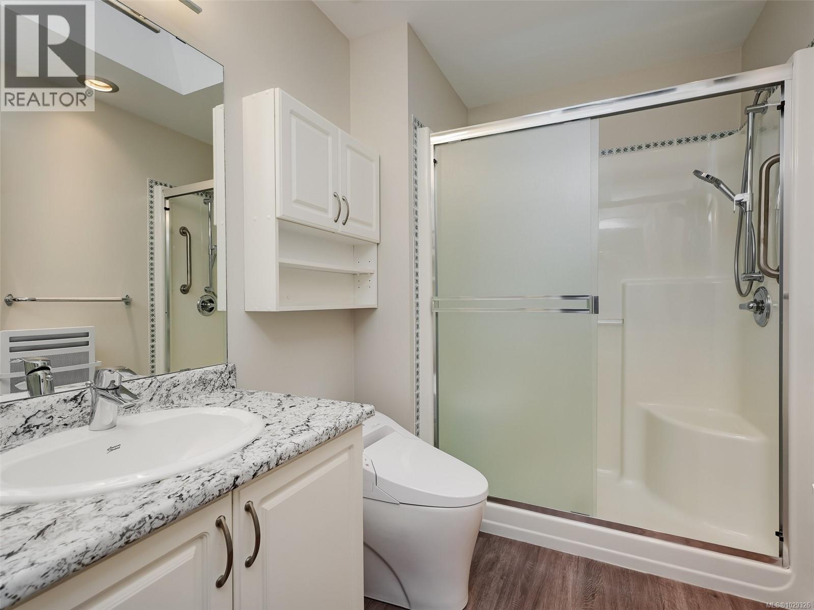 12 1473 Garnet Road, Saanich