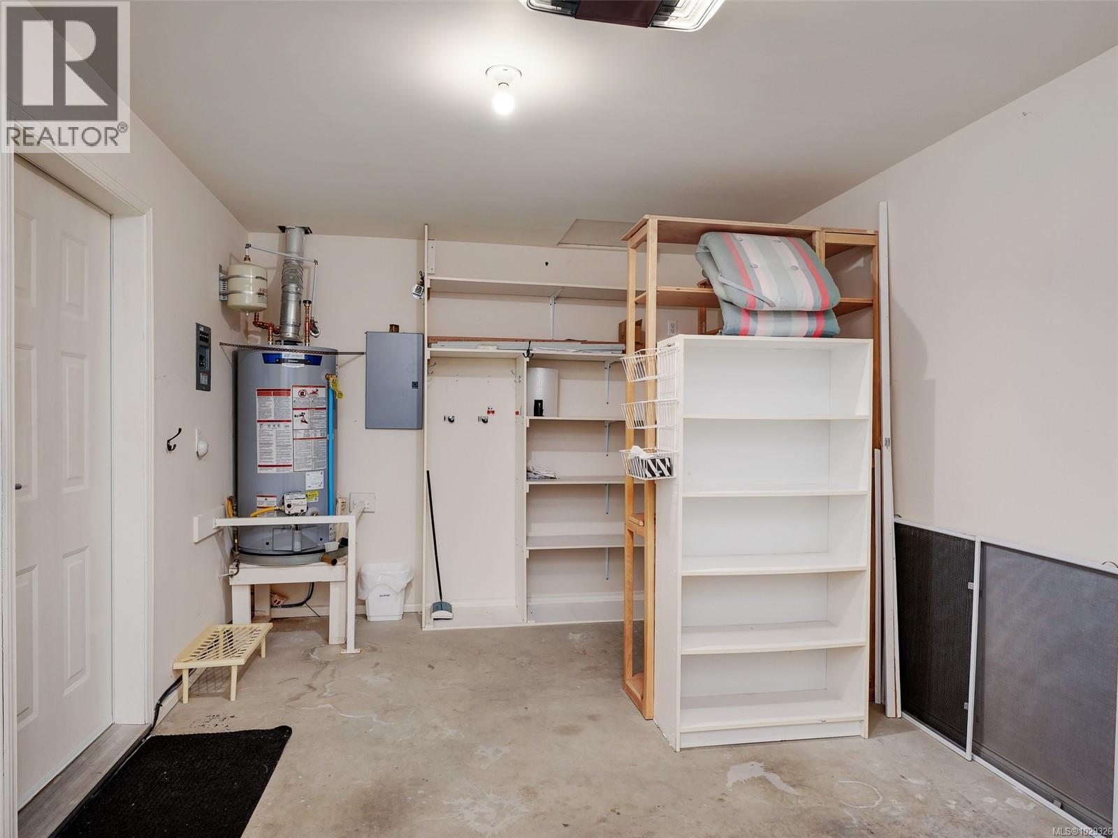 12 1473 Garnet Road, Saanich