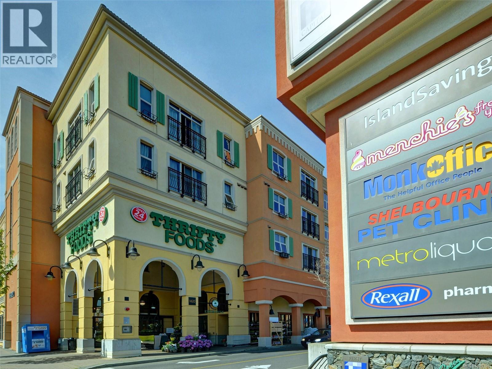 12 1473 Garnet Road, Saanich