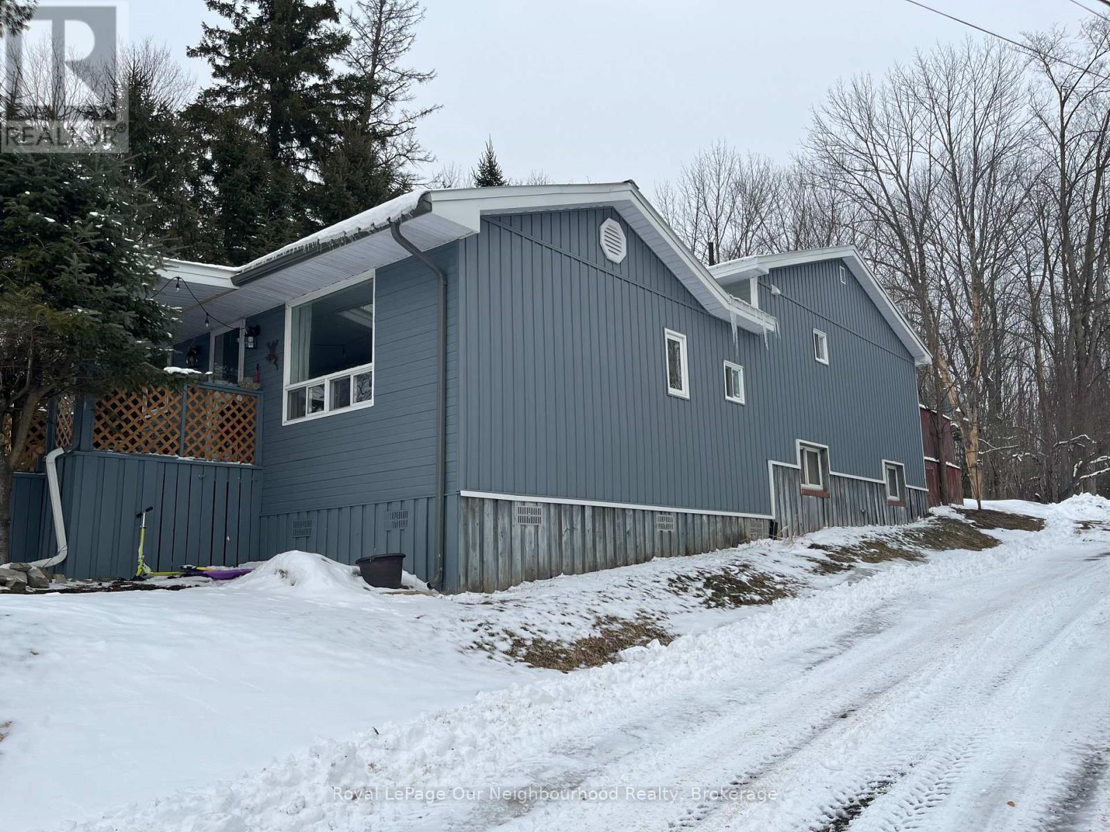 72 LAKESHORE ROAD - 1