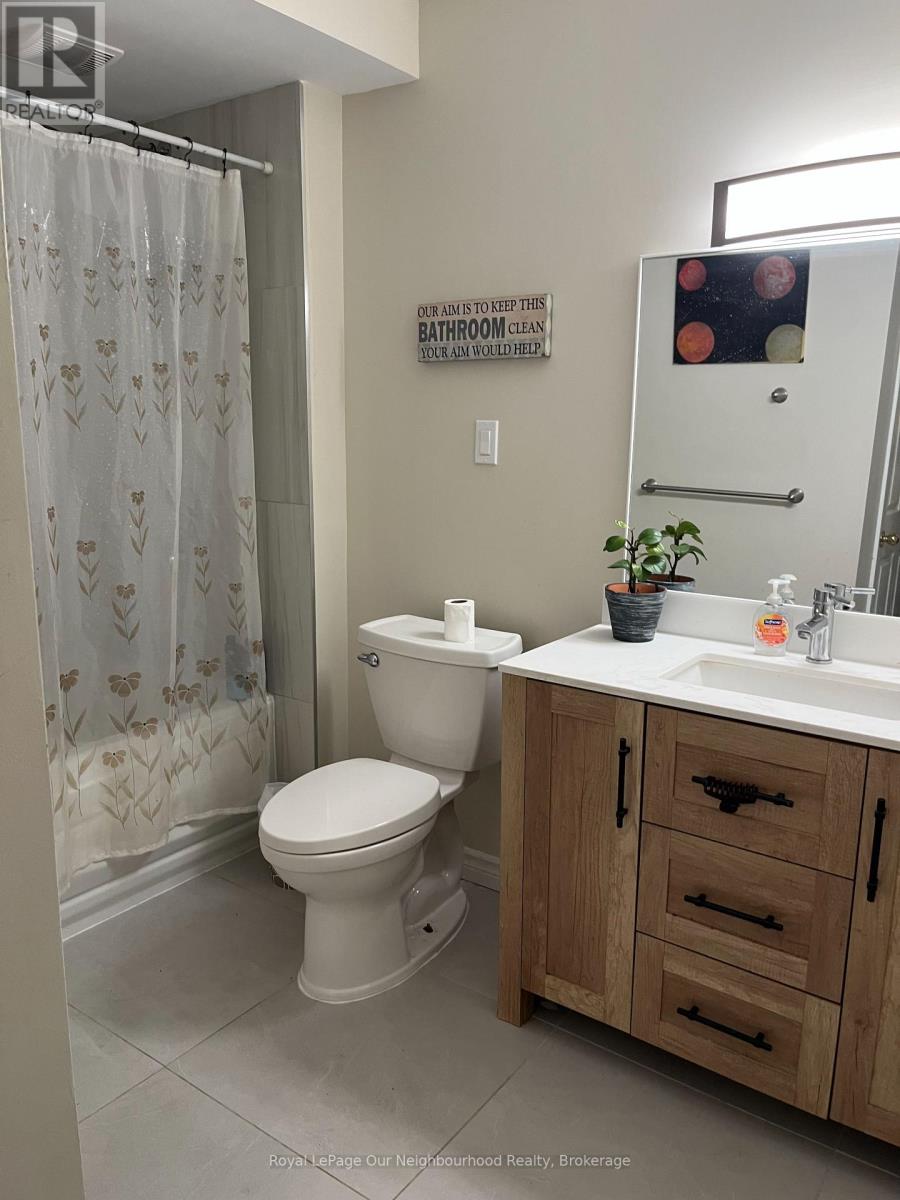 72 LAKESHORE ROAD - 28