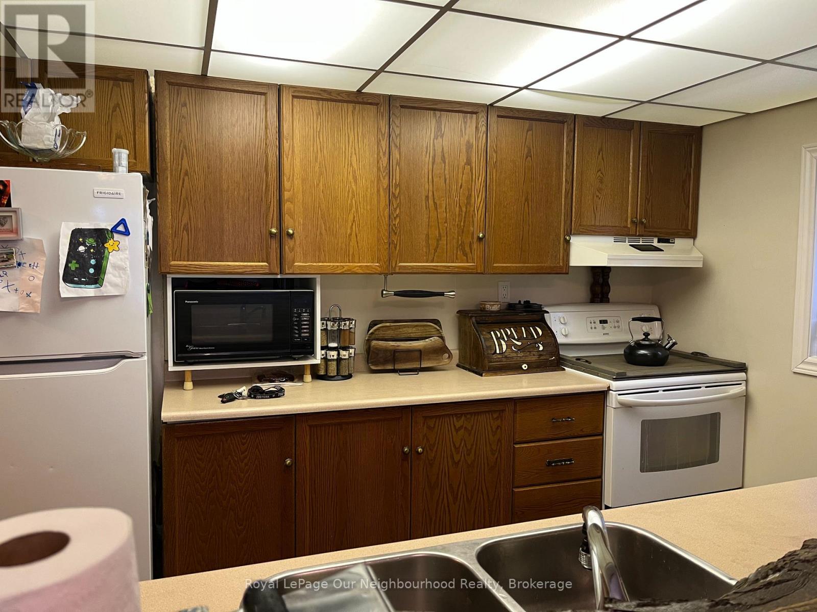 72 LAKESHORE ROAD - 5