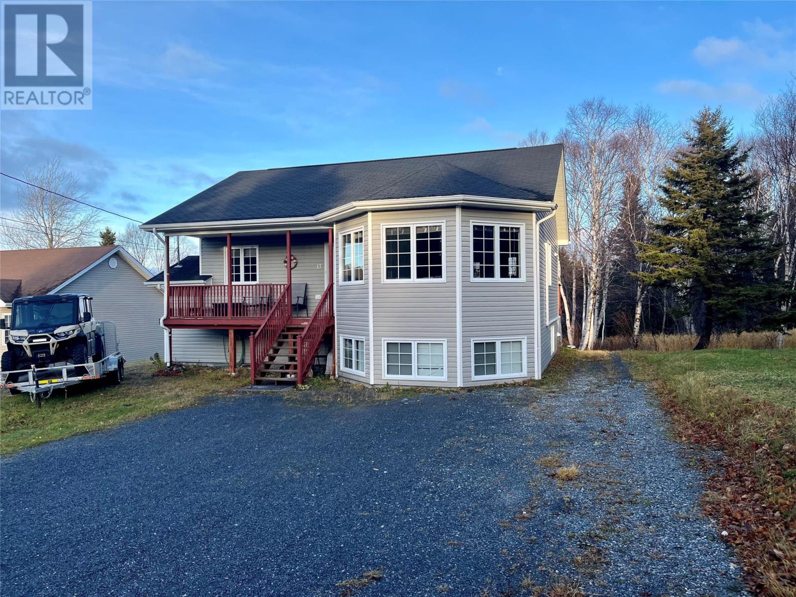 17 Hillview Avenue — photo 2