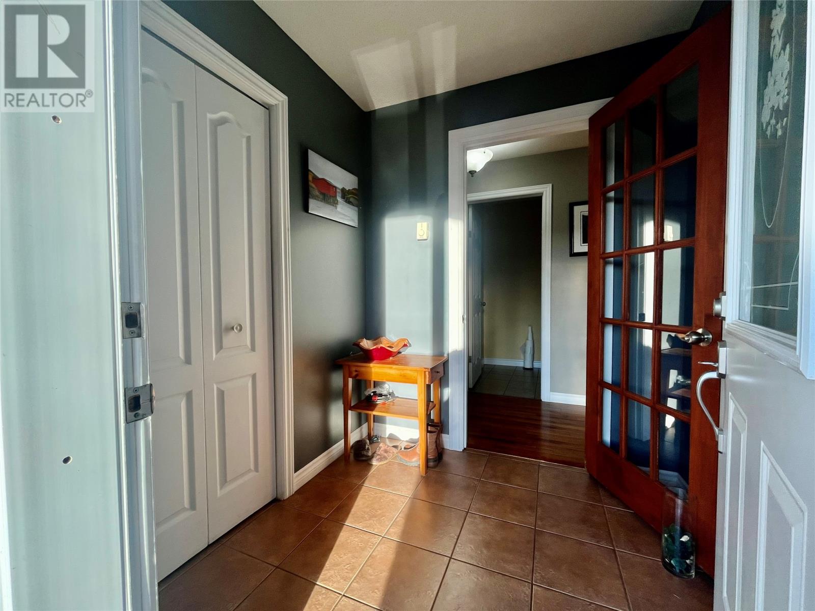17 Hillview Avenue — photo 3
