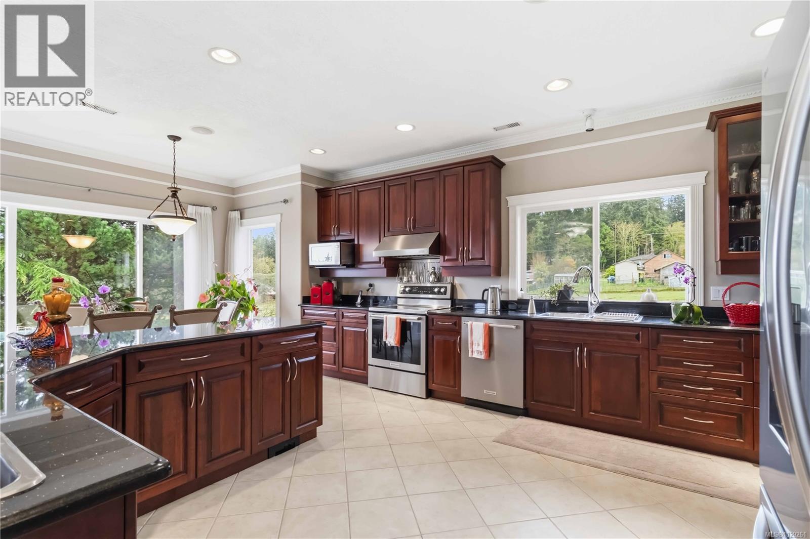 5549 ALDERLEY RD - 12