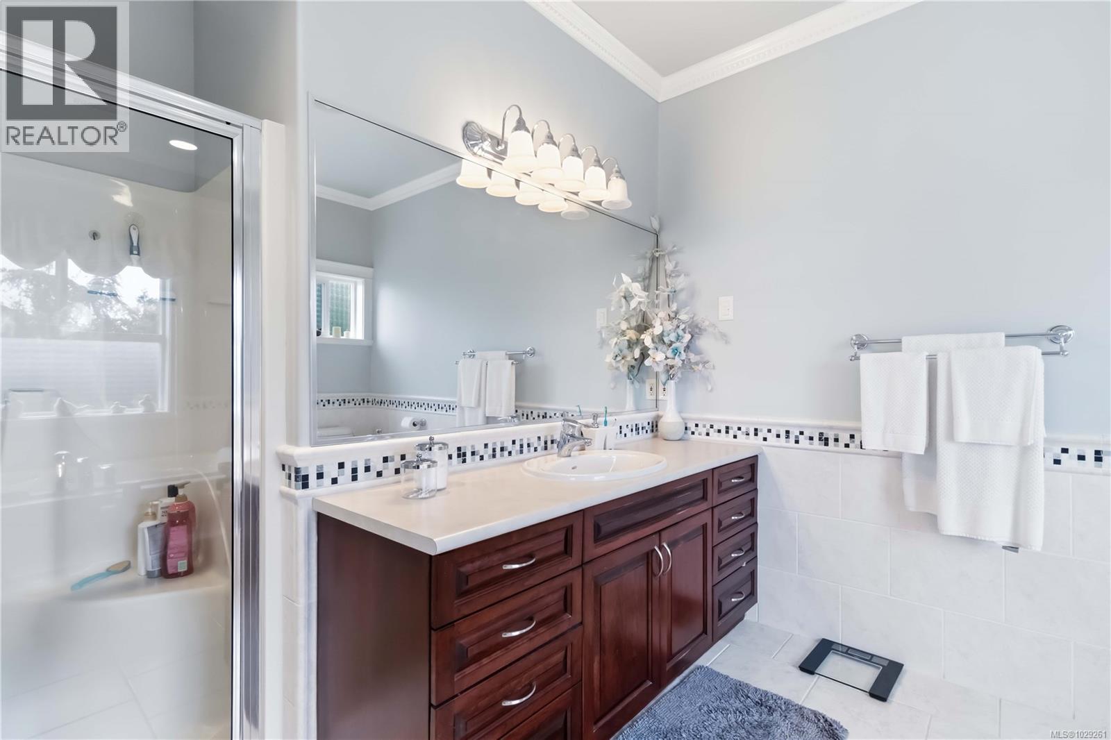 5549 ALDERLEY RD - 22