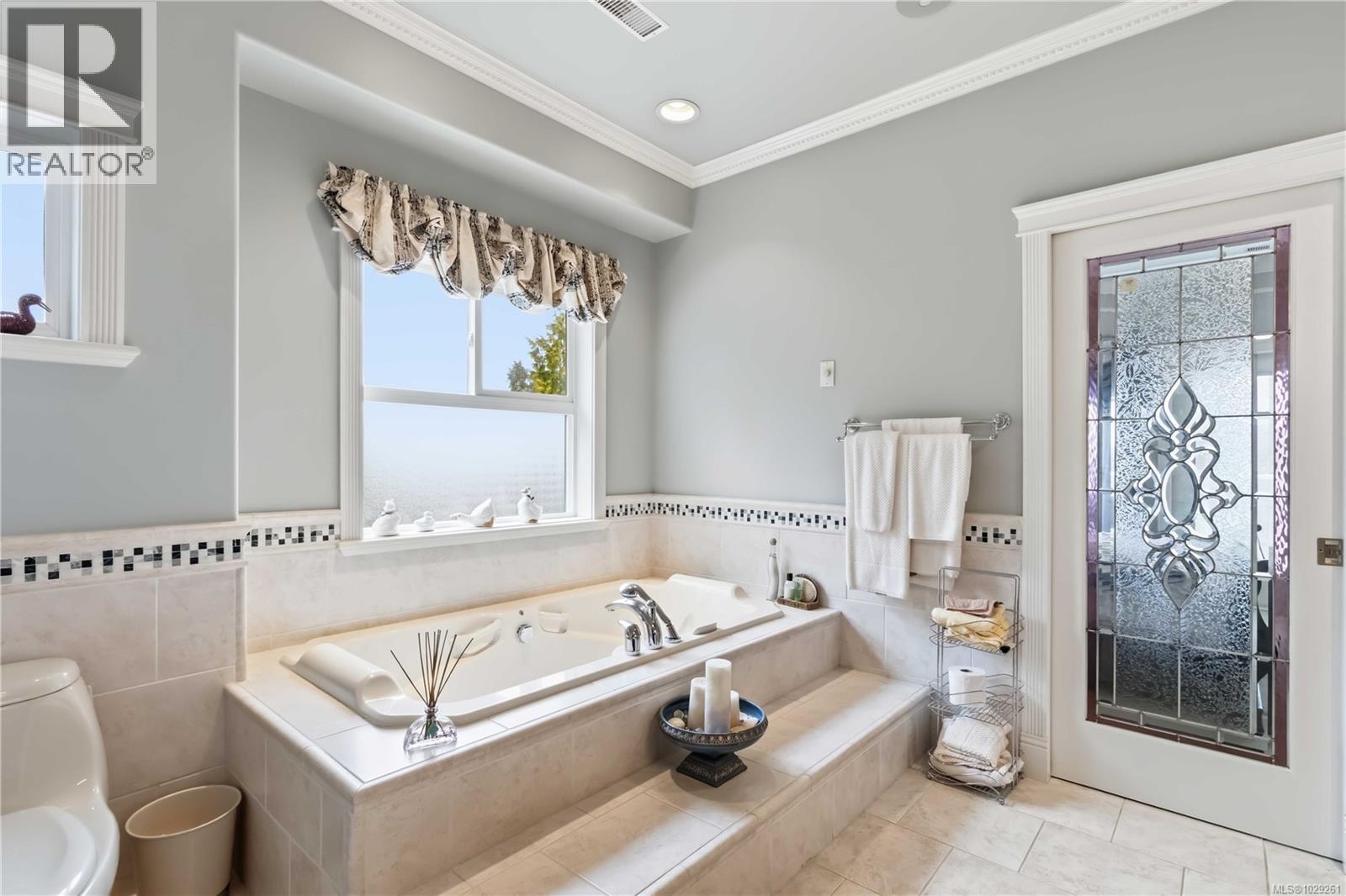 5549 ALDERLEY RD - 23