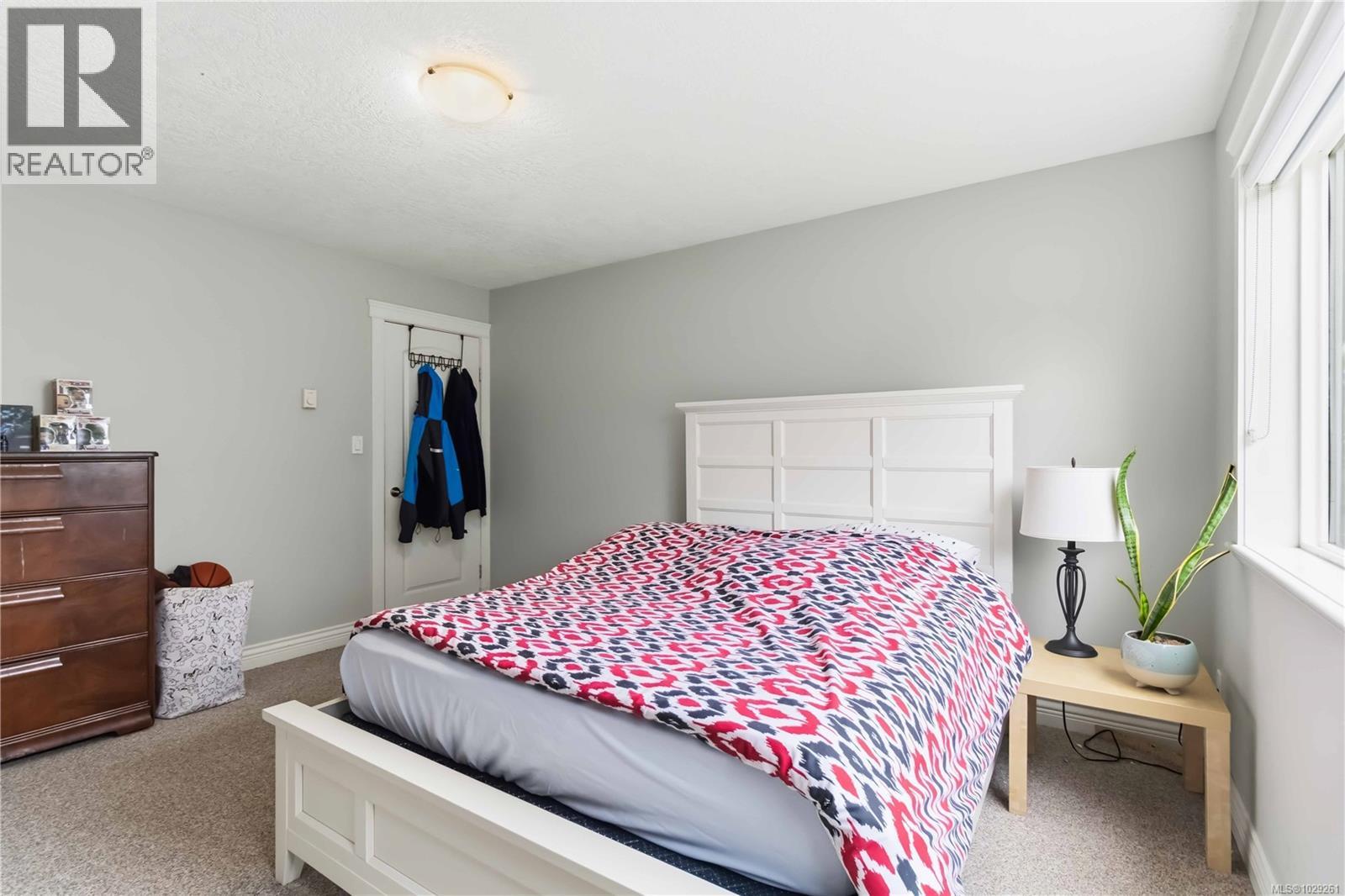 5549 ALDERLEY RD - 31