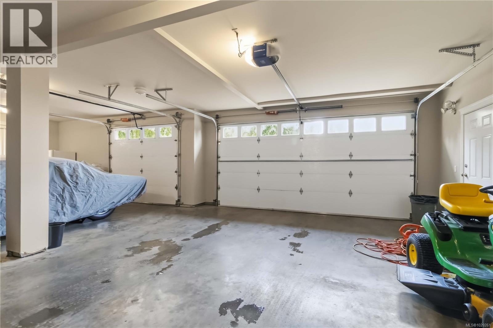 5549 ALDERLEY RD - 39