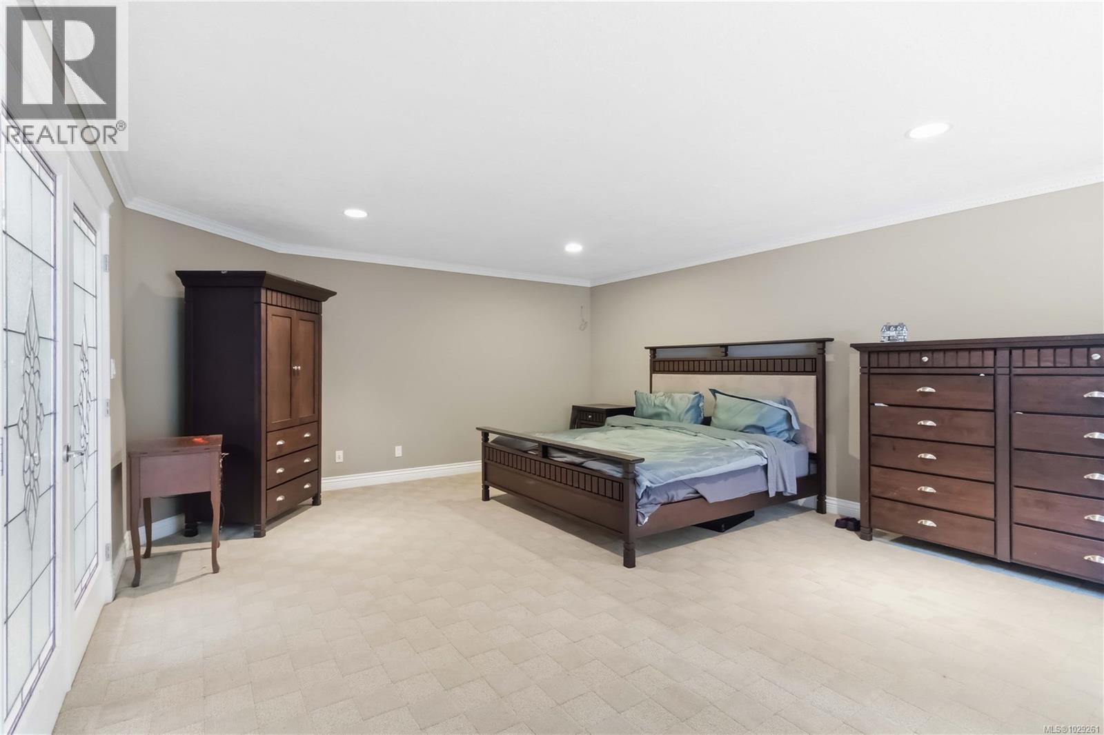 5549 ALDERLEY RD - 35