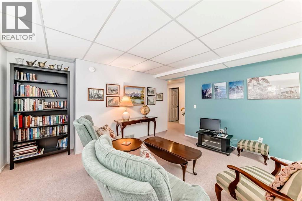 Single Family House for Sale in  Macewan Ridge Villas NW MacEwan Glen Calgary 