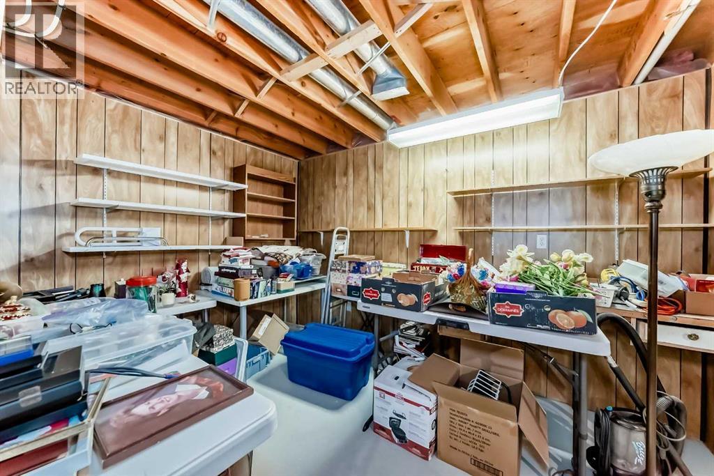 Single Family House for Sale in  Macewan Ridge Villas NW MacEwan Glen Calgary 