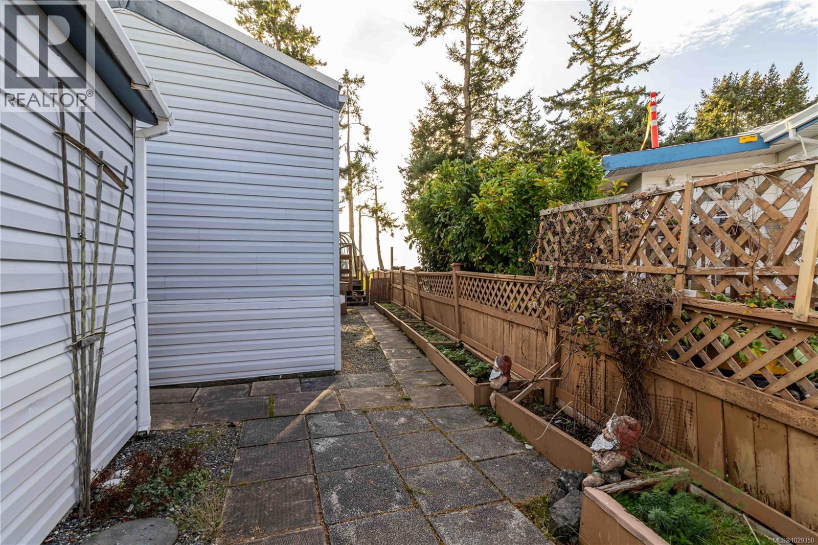 29 7871 West Coast Road, Sooke