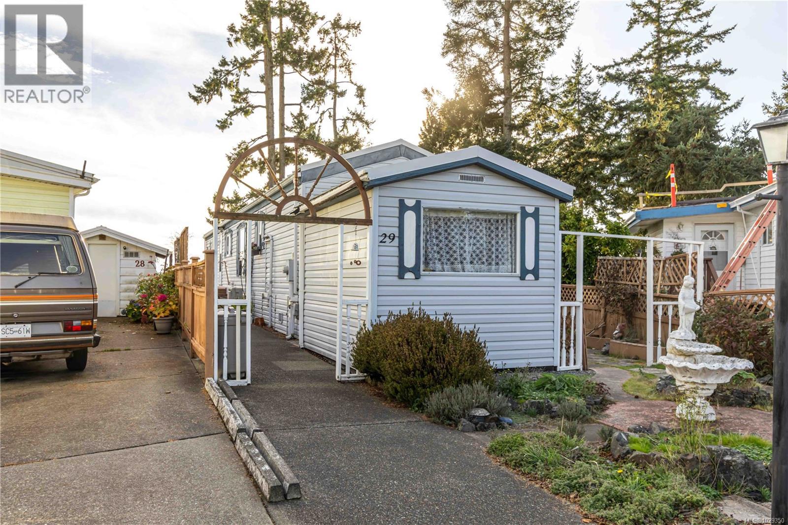 29 7871 West Coast Road, Sooke