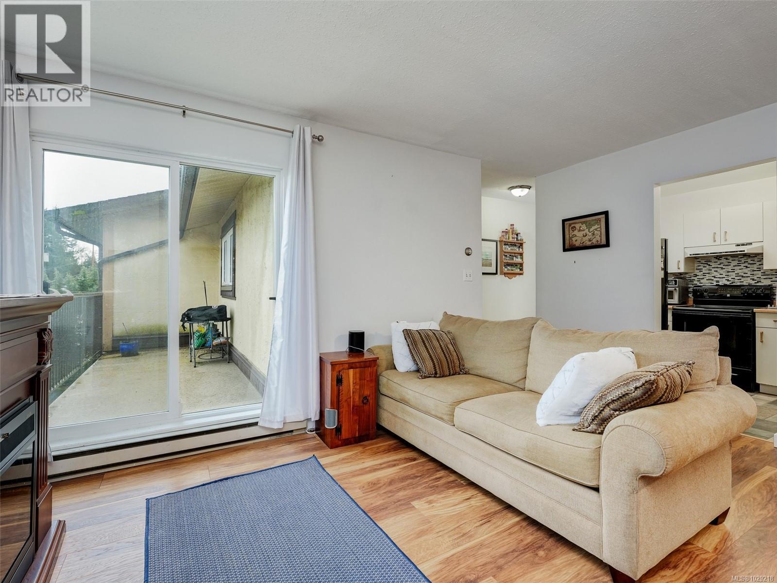 #406 3258 ALDER ST - 4