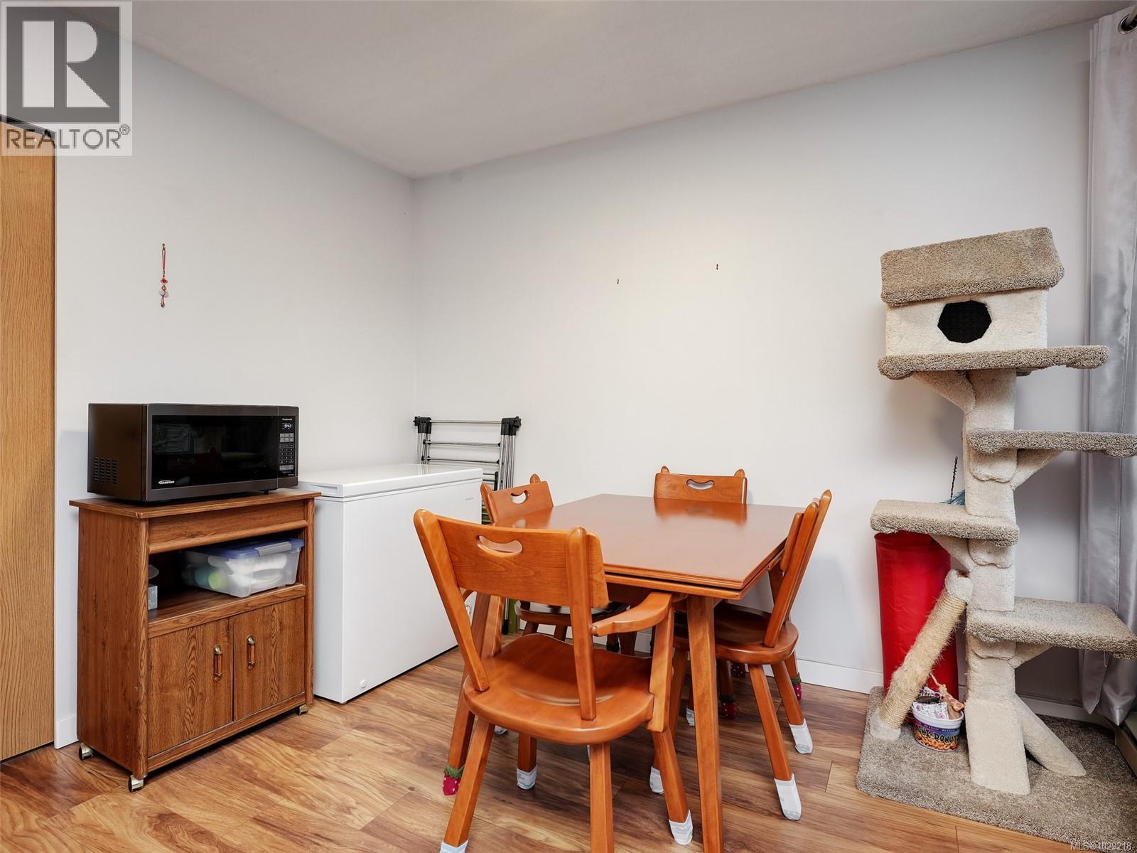 #406 3258 ALDER ST - 6