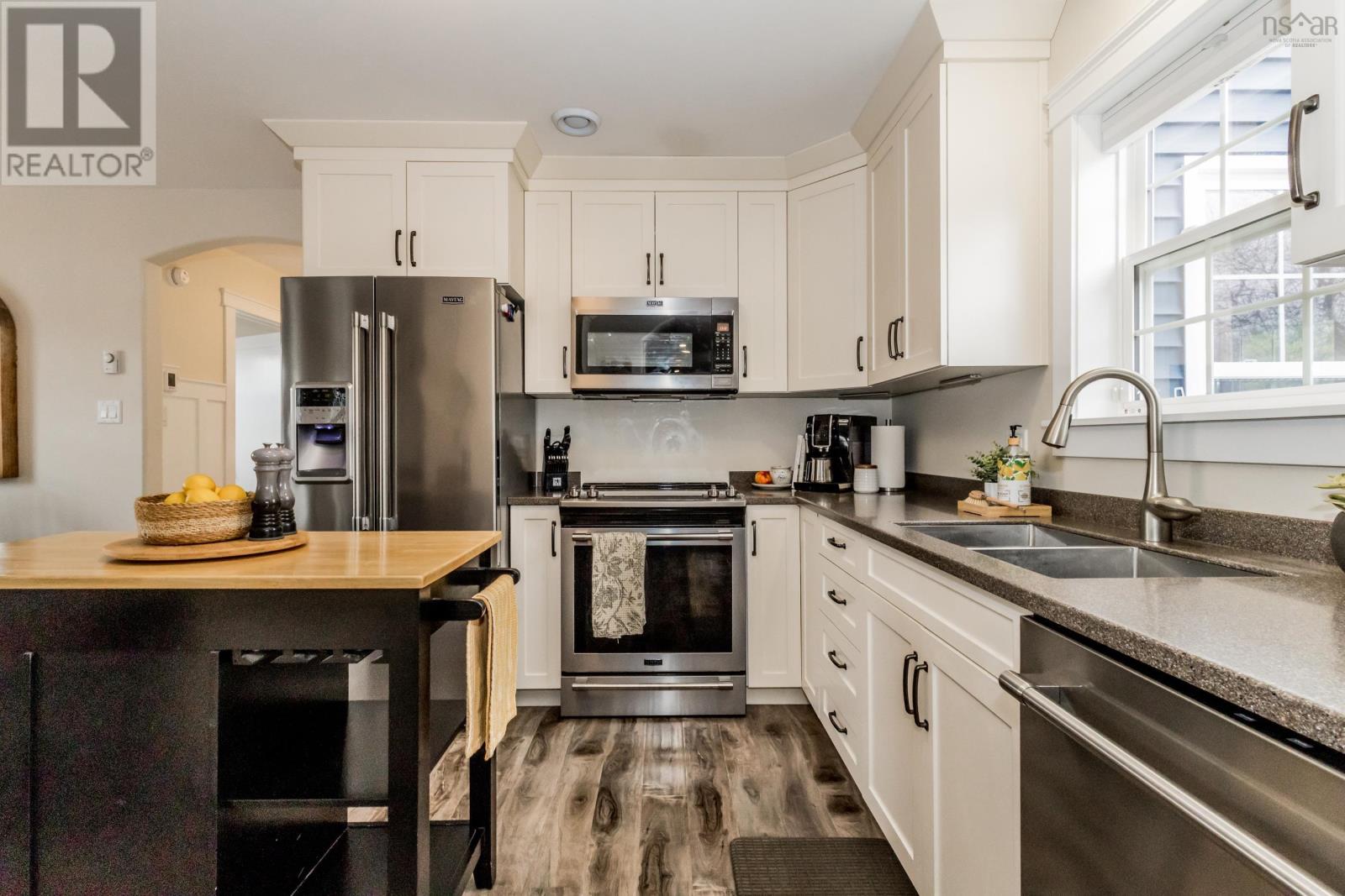 Property 12 of 44 of 71 Acorn Lane