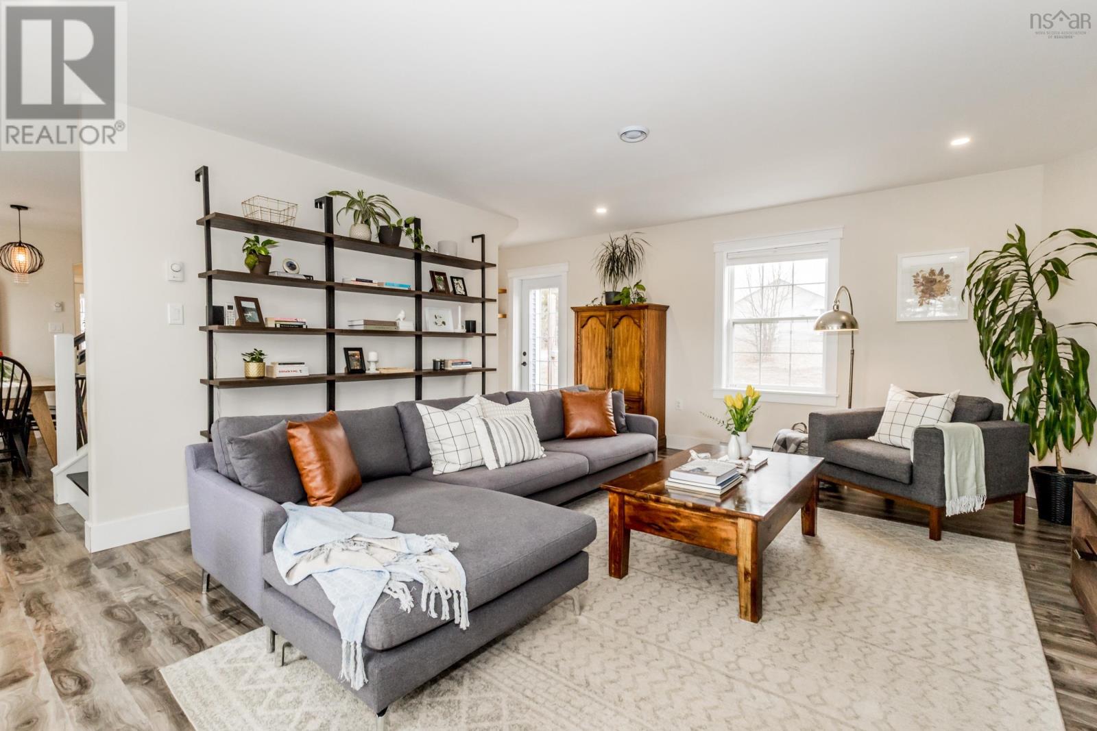 Property 18 of 44 of 71 Acorn Lane