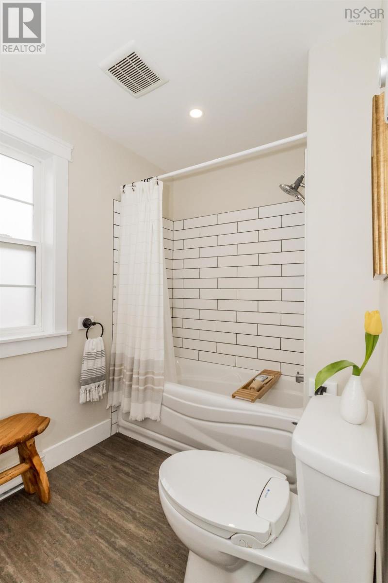 Property 30 of 44 of 71 Acorn Lane