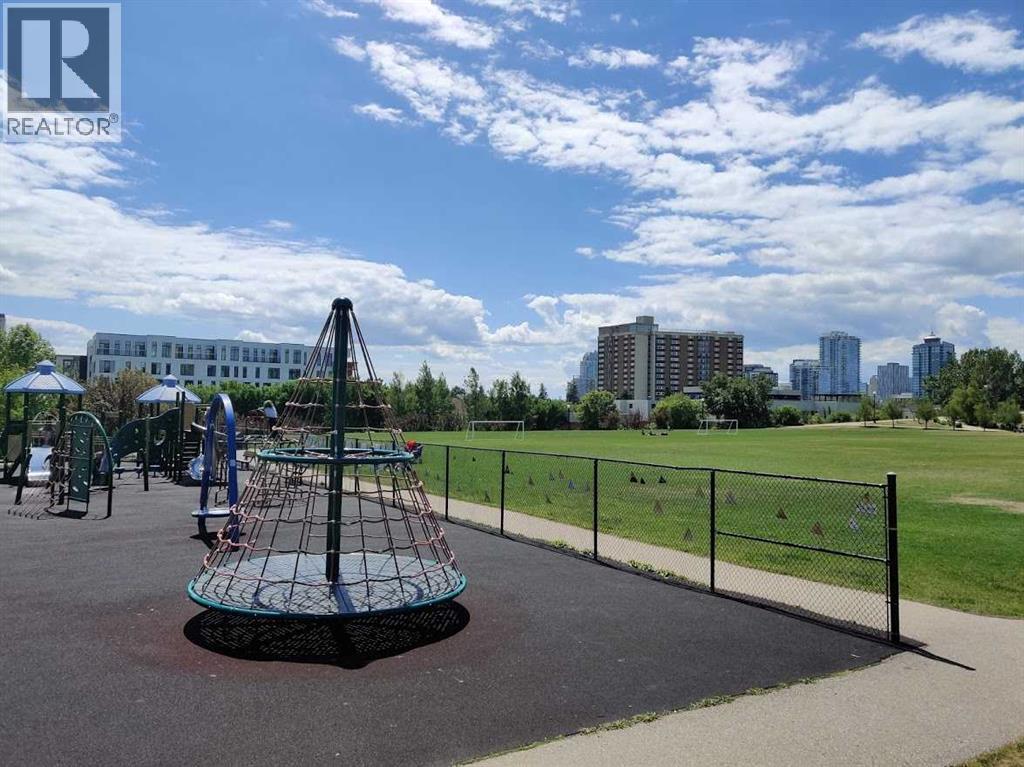 Single Family House for Sale in   Centre Avenue NE Bridgeland/Riverside Calgary 