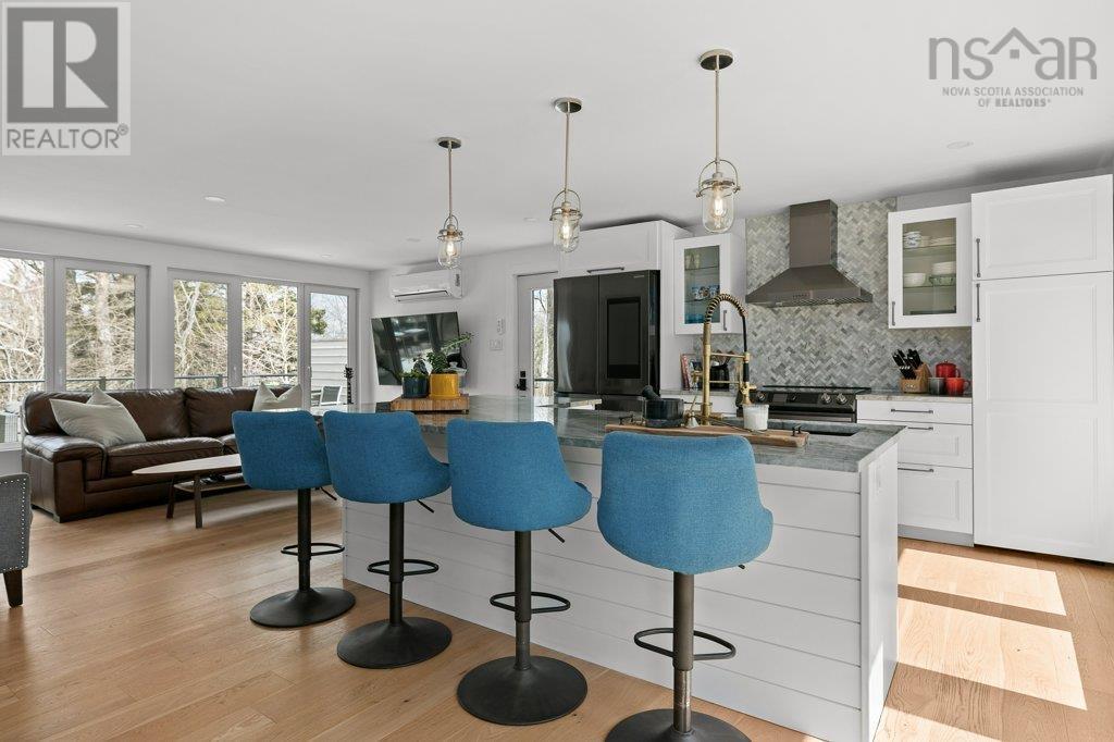 Property 7 of 46 of 132 Regent Street