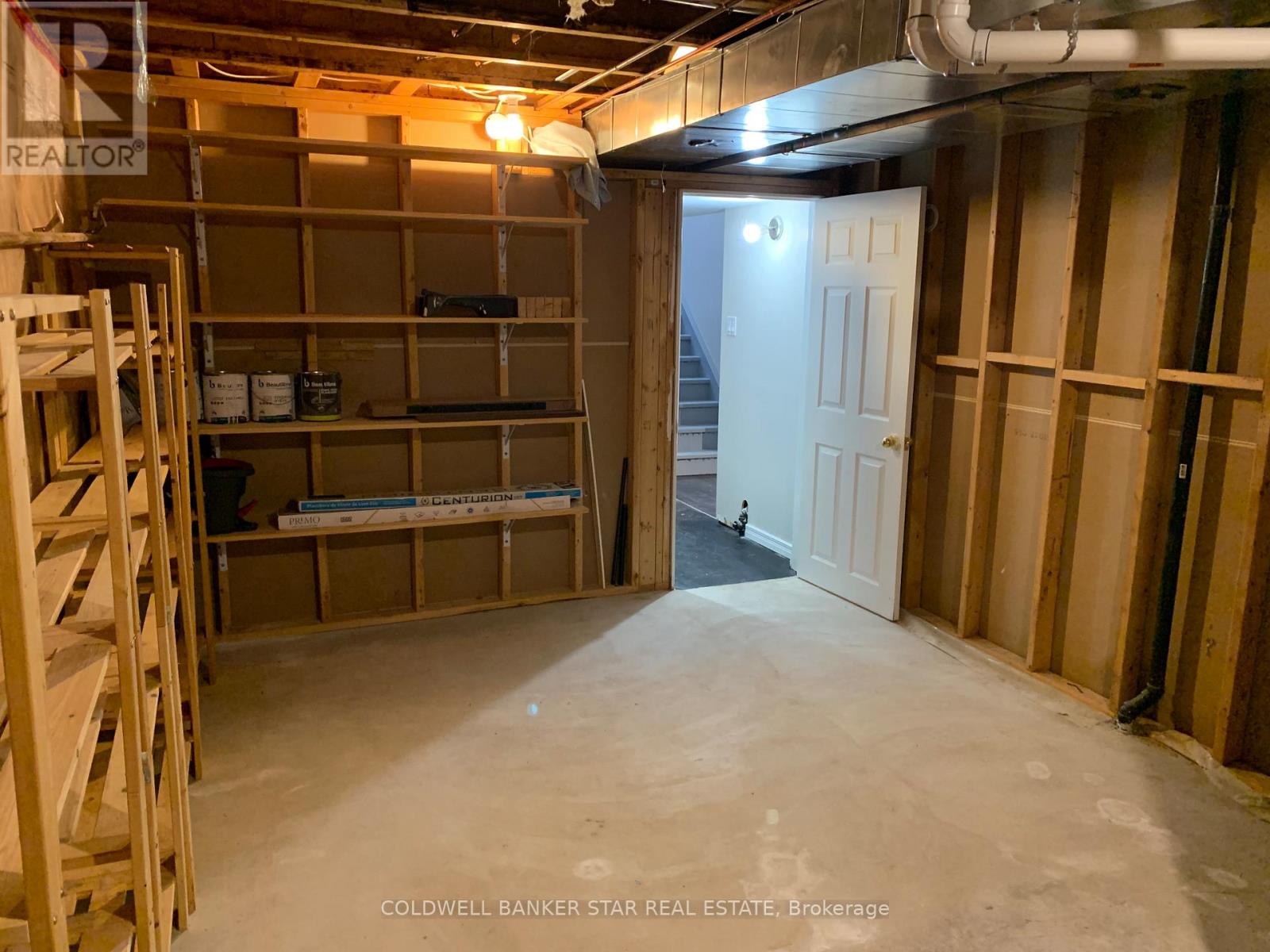 27 STEELE STREET - 26
