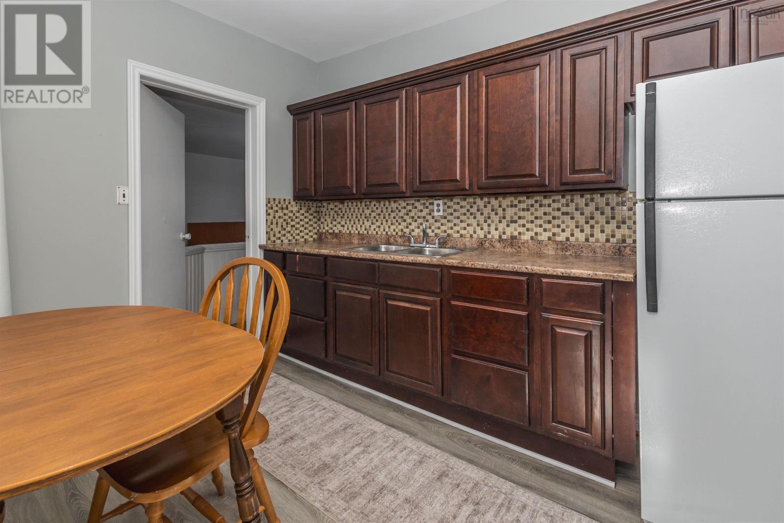 Property 13 of 41 of 192-194 Gatacre Street