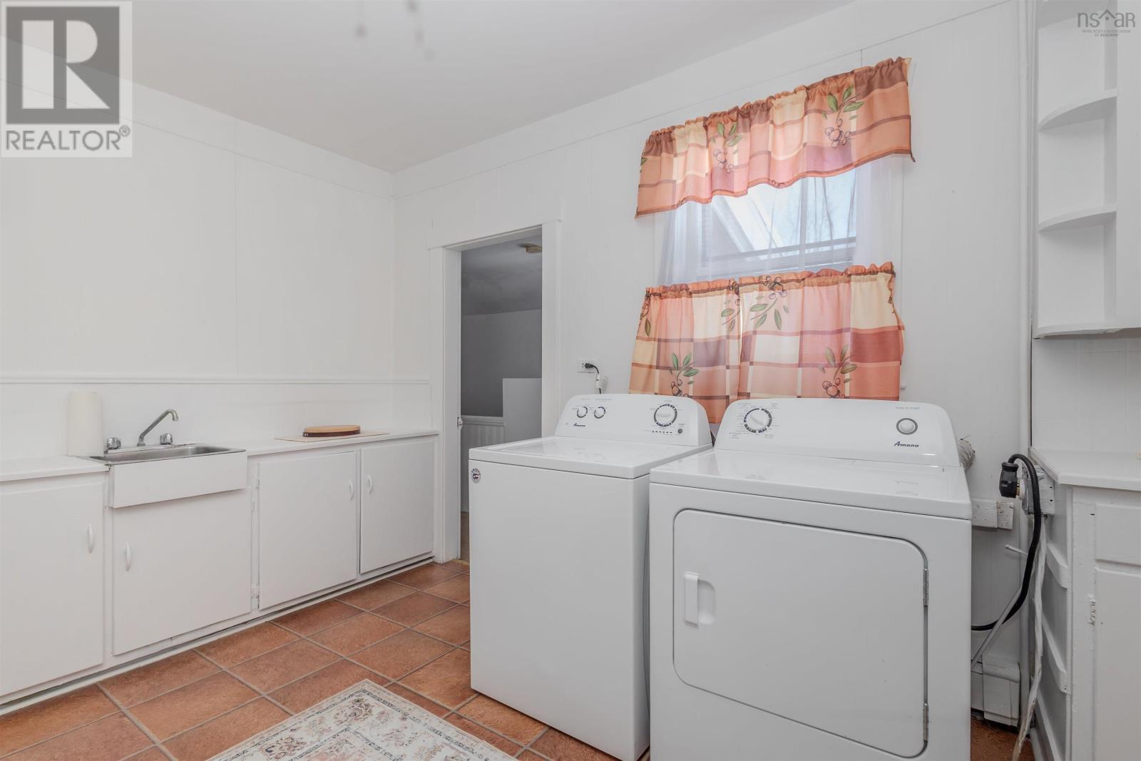 Property 24 of 41 of 192-194 Gatacre Street