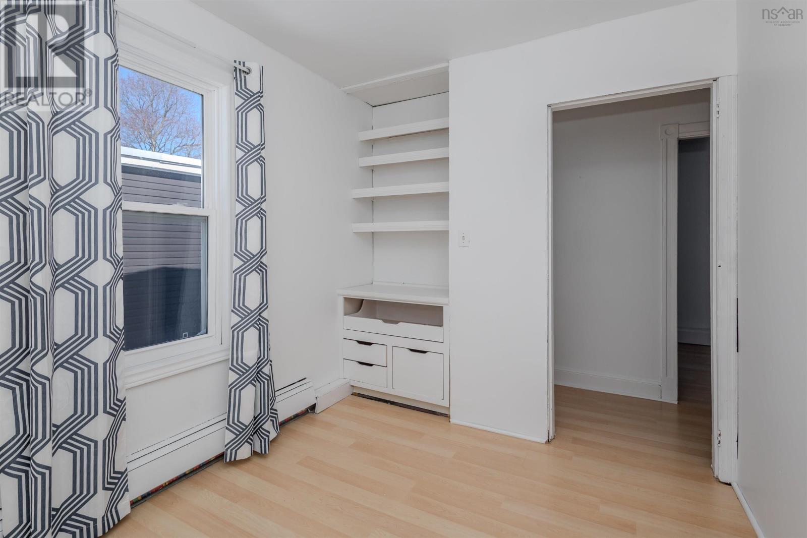 Property 36 of 41 of 192-194 Gatacre Street