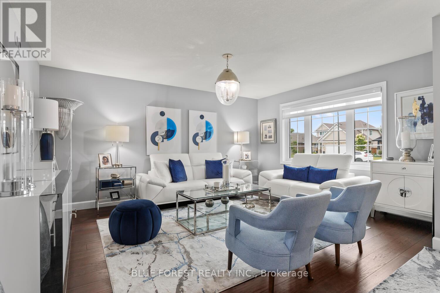 28 WEIR CRESCENT - 4