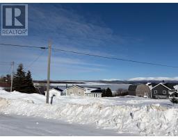 38 Spruce Grove Road thumbnail 3