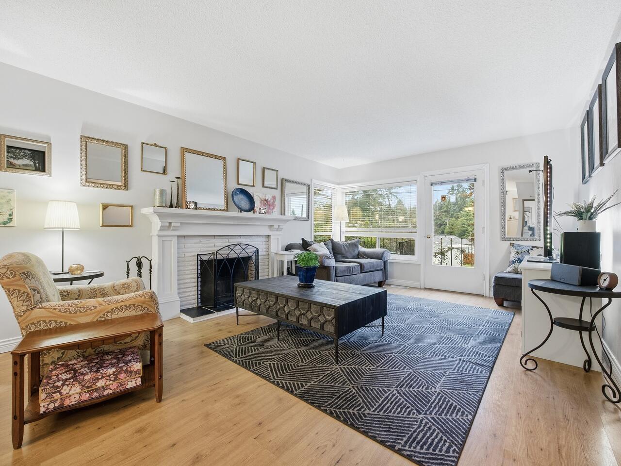 11220 LANSDOWNE Drive - photo 2