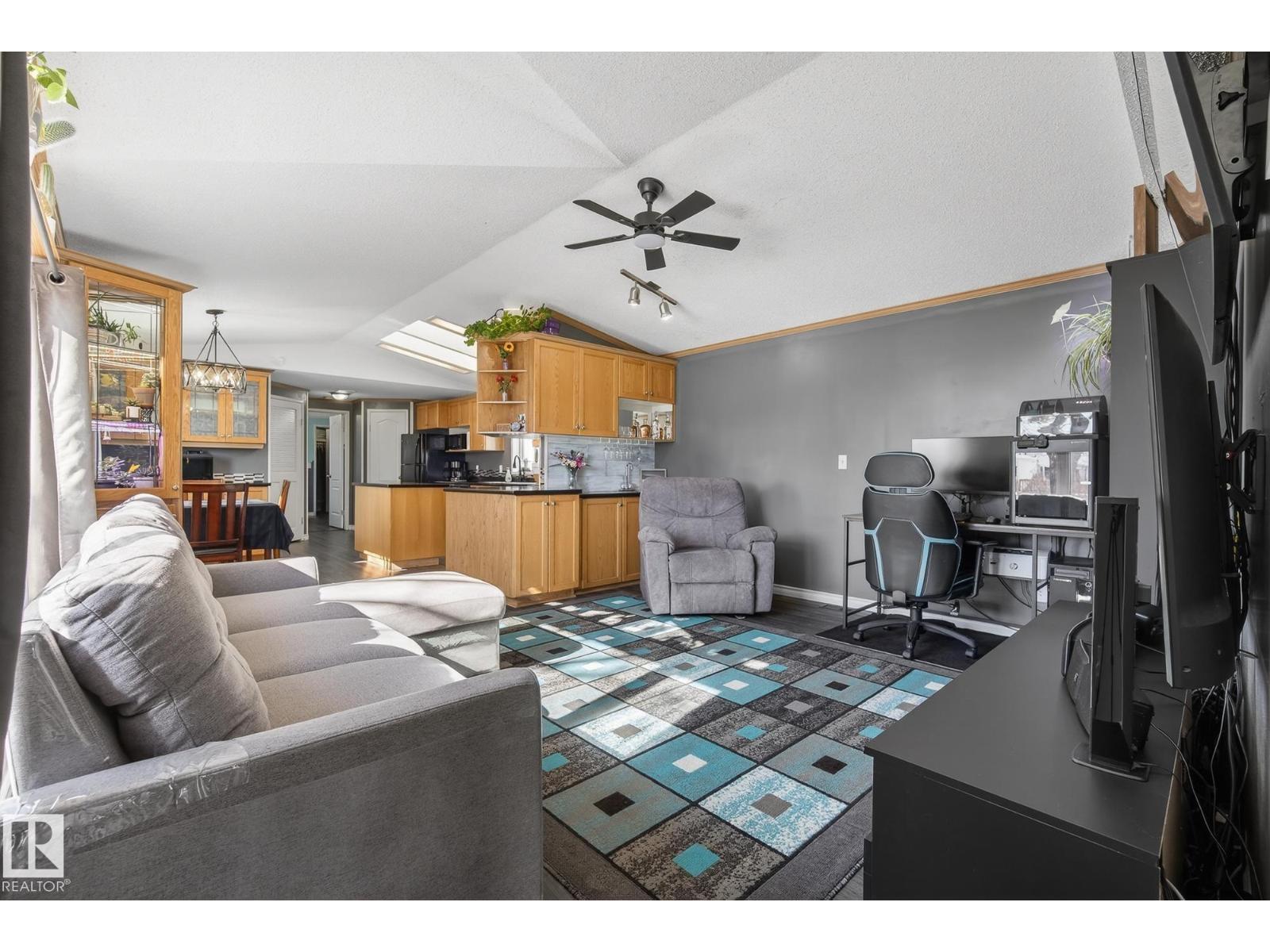 902 Jubilee Close, Sherwood Park